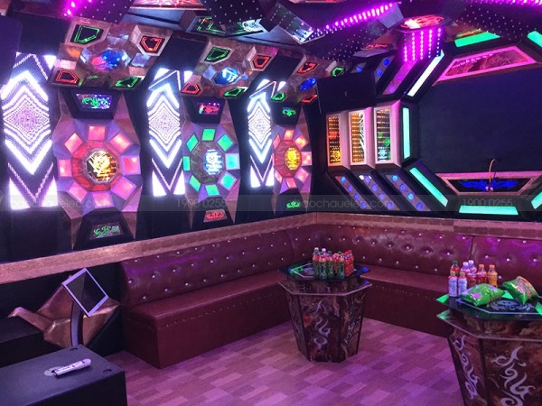 Lắp đặt 2 phòng hát cho quán karaoke Nice Club ở Sốp Cộp, Sơn La ( JBL 4012, Domus 6120, Alto SX18+, Famous 7406, BCE 6200, JBL KX180, Plus 6TB, Màn 2