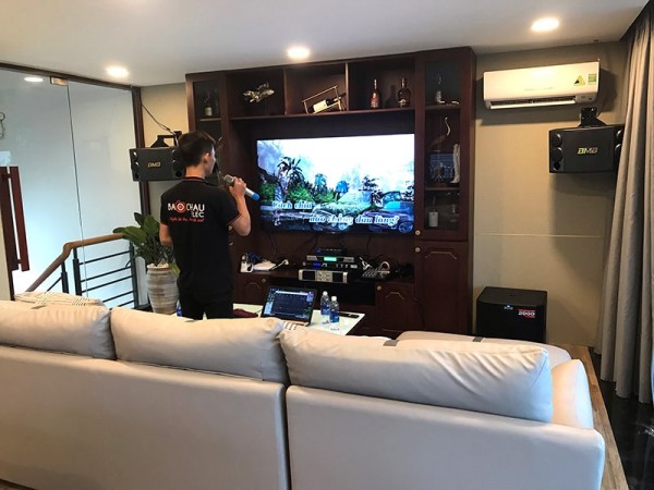 Dàn karaoke cao cấp cho gia đình anh Tân ở Quận 1, HCM ( BMB 880C, 301 seri 5, Alto TS312, Famous 7406, KX 180, UGX12)