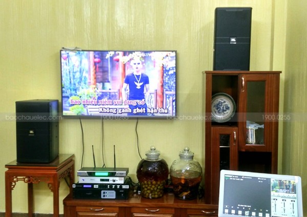 Lắp đặt dàn karaoke JBL cho gia đình chị Mai ở Thanh Trì, Hà Nội (JBL KP4010, JBL KX180, Famous 3206, BCE UGX12, Plus 4TB, 22inch)