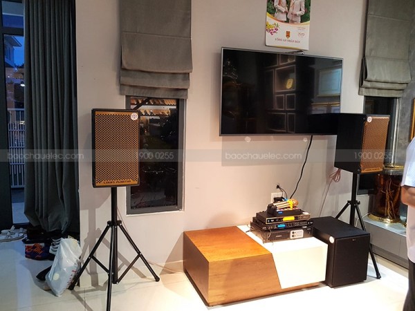 Lắp đặt dàn karaoke gia đình cho anh Tiến ở Quận 2 (Martin KTWO10, R120SW, BCE 9200, Famous 3206, UGX12 Gold)