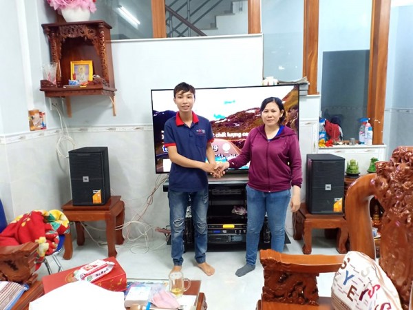 Lắp đặt dàn karaoke JBL cho gia đình chị nga ở Thủ Đức (KES 6100 MKII, JBL KX180, SAE PKM 8.5, UGX12 Gold)