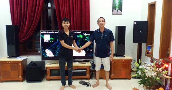 Bộ dàn karaoke JBL cao cấp của gia đình anh Quảng ở Quận 2 (KP4012, SPL120, JBL KX180, Crown T5, JBL VM300)