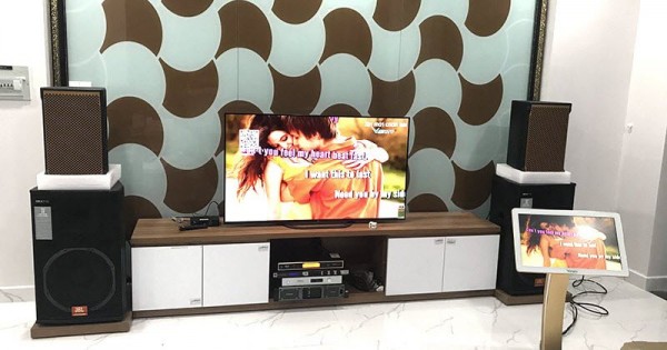 Lắp đặt dàn karaoke gia đình anh Vũ ở Quận 9, HCM (KTWO 10, BKsound 3500, UGX12 Gold, 22 inch, Plus 4TB)