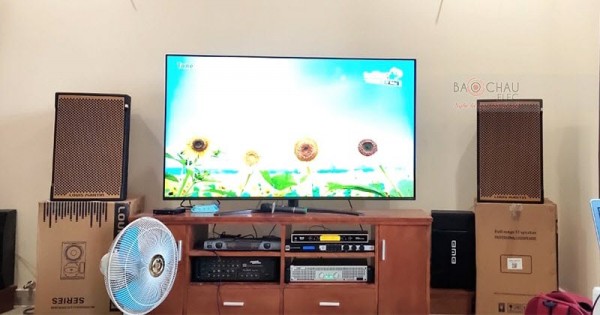 Dàn karaoke của gia đình anh Hùng ở Thủ Đức, HCM (Martin KTWO12, SAE TX2400, JBL KX180, BCE UGX12 Gold)