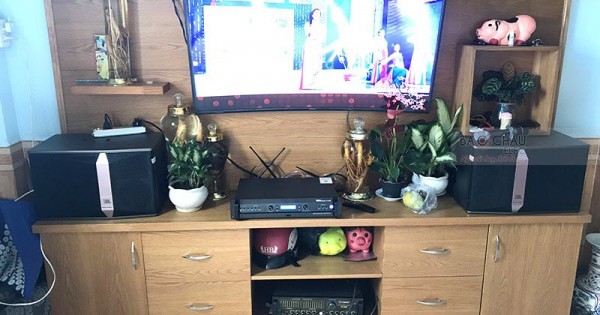 Dàn karaoke gia đình chị Ngân ở Biên Hòa, Đồng Nai (JBL Ki510, BKsound DP6000)