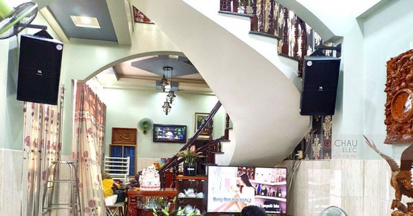 Dàn karaoke gia đình anh Xuân ở Bình Chánh (JBL KP4012, Alto TS312, Crown KVS700, BCE DP9200+)