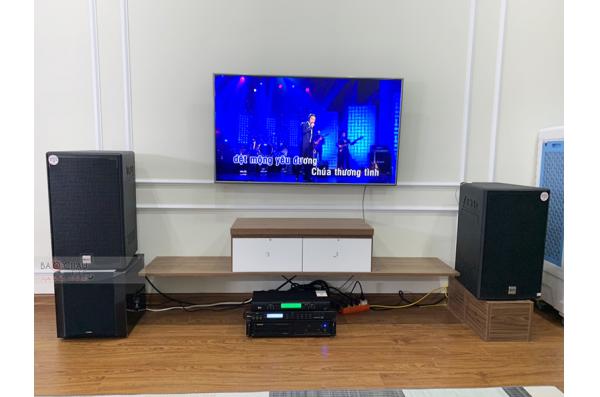 Dàn karaoke gia đình anh Thành tại Hà Nội (Alto AT2000, BIK VM620A, X5 Plus, NS-SW300, U900 Plus X)