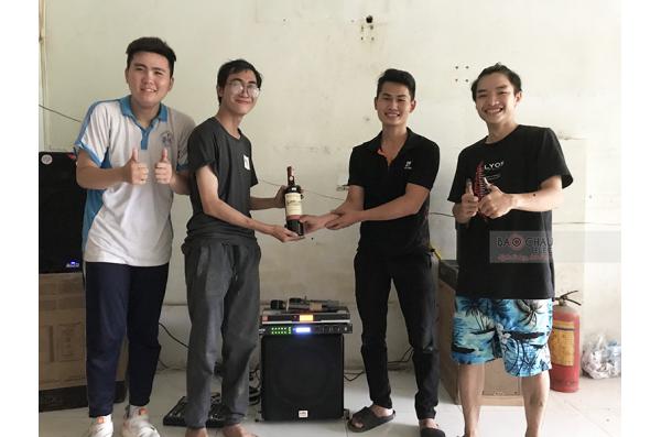 Dàn karaoke gia đình anh Tú tại Q.Bình Chánh - TP HCM (Alto TX215, BKSound AK600, SW512B, BBS B900)