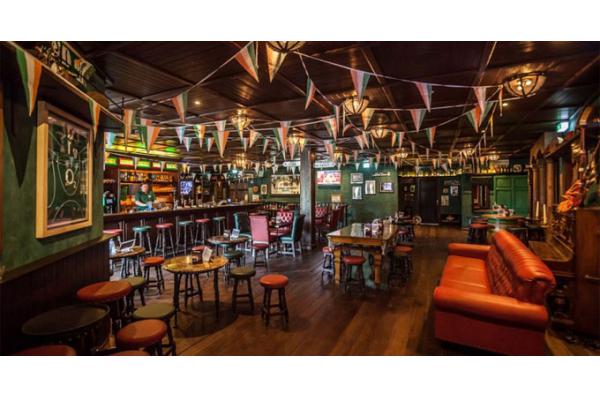 Loa quán pub là gì? dòng loa được sử dụng trong quán pub