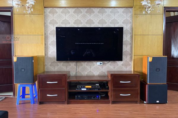 Lắp đặt dàn karaoke gia đình anh Trung tại Hà Nội (Domus DK612, VM820A, X5 Plus, SW512C, BCE UGX12)