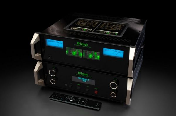 McIntosh ra mắt siêu phẩm mới Pre Amply C12000 C+ST
