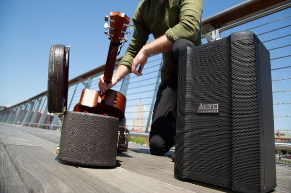 Đừng bỏ lỡ! Siêu phẩm loa PA di động Alto Busker có gì HOT?