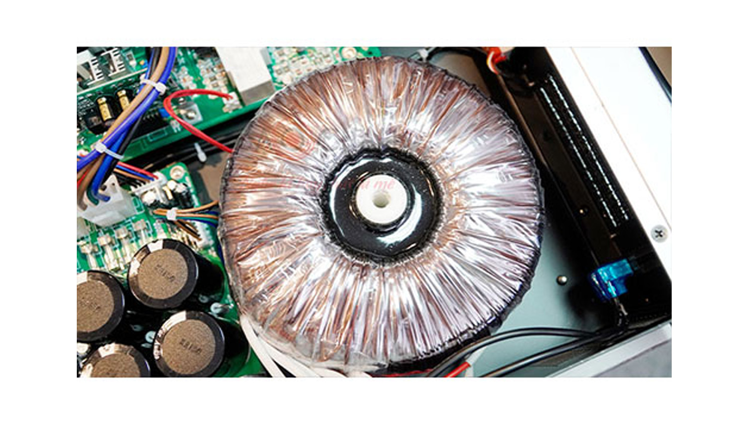 Cục đẩy công suất Lenovo KX850 (900W)