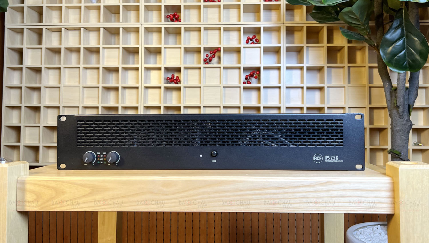 Cục Đẩy Công Suất 2 Kênh RCF IPS 2.5K (Class H, 800W)