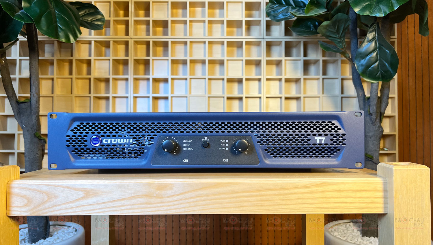 Cục đẩy công suất 2 kênh Crown T7