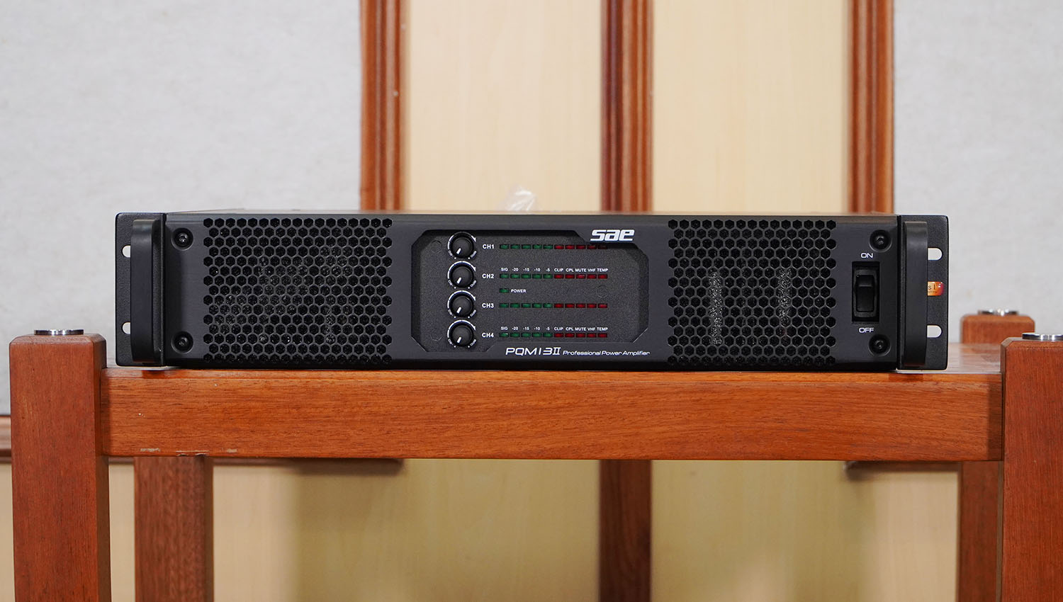 Cục đẩy công suất SAE Lexpro PQM13 II