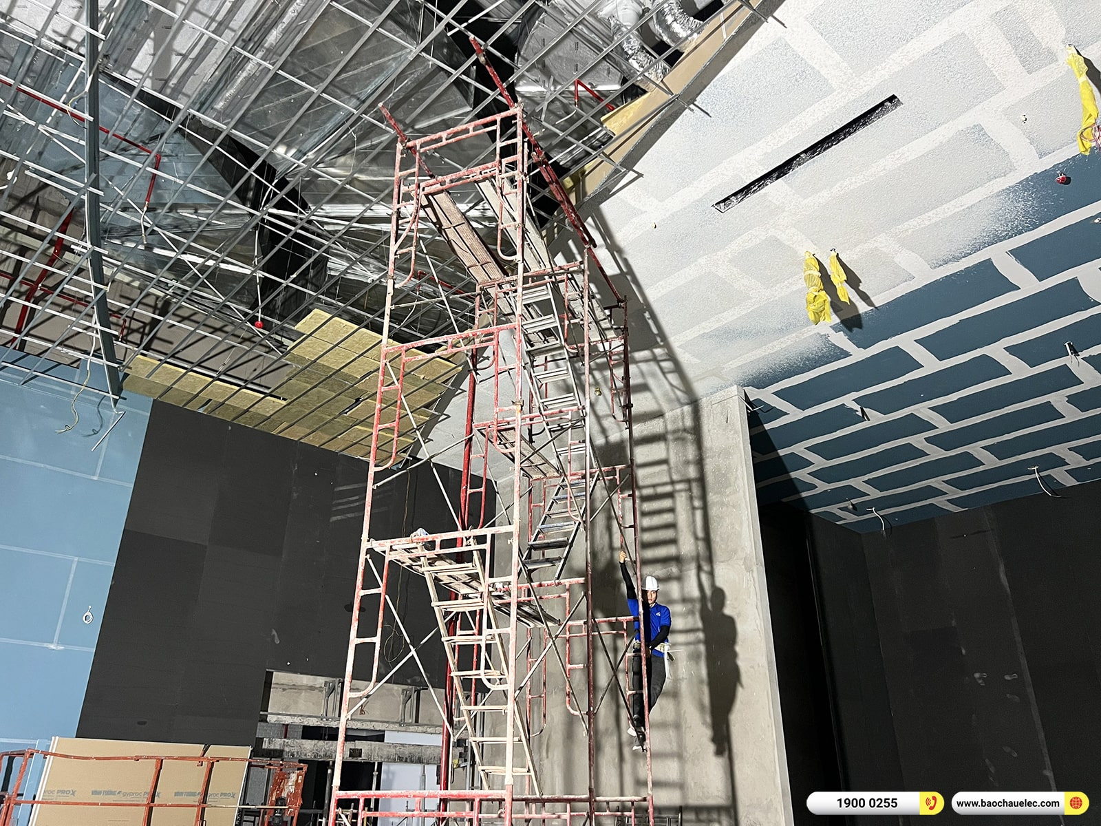 Lắp đặt hệ thống âm thanh Line Array JBL trị giá hơn 1 tỷ cho Tập đoàn giày da tại HCM