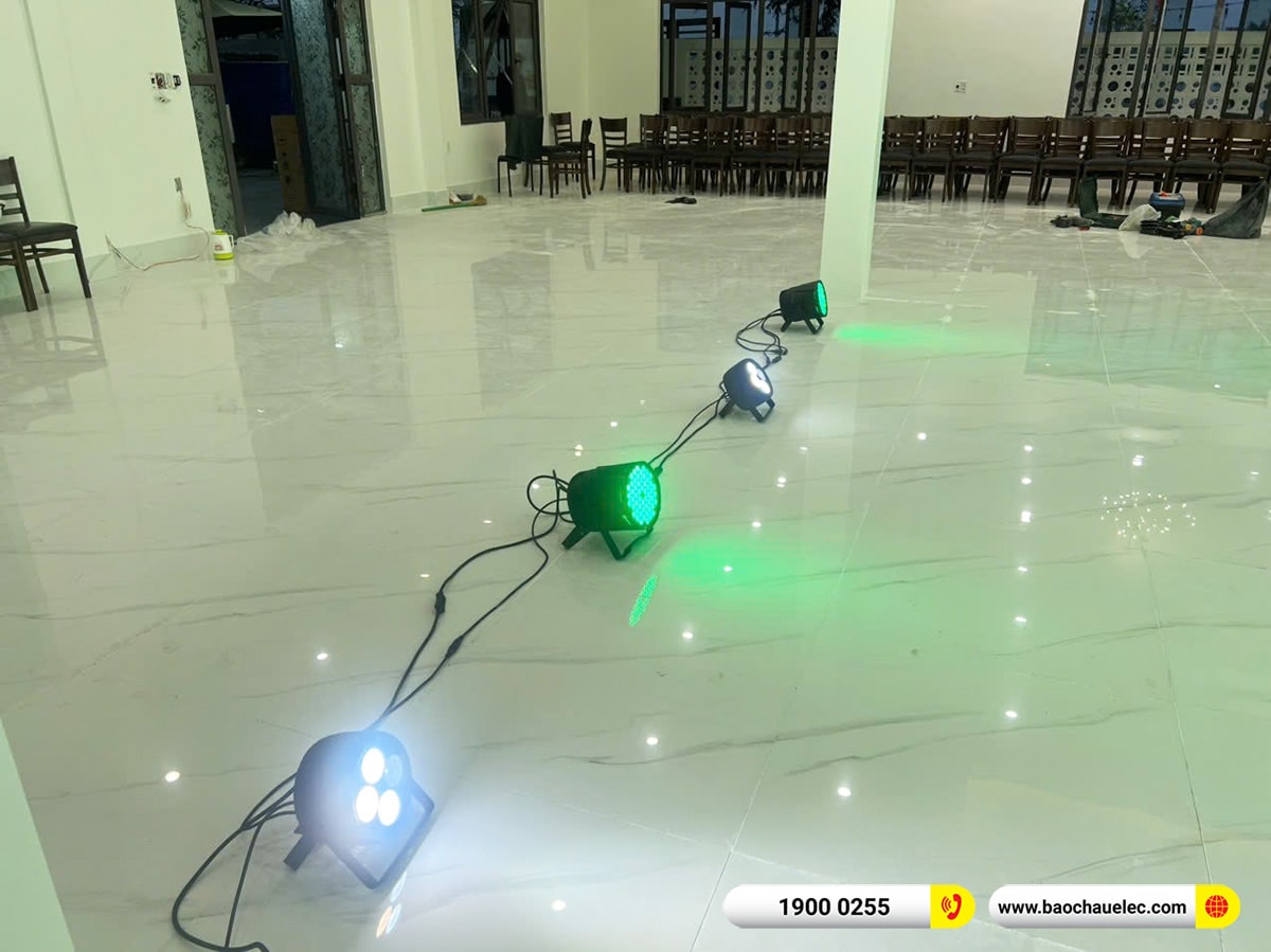Lắp đặt hệ thống &acirc;m thanh, &aacute;nh s&aacute;ng trị gi&aacute; hơn 72tr cho nh&agrave; h&agrave;ng Ng&ocirc;i Sao tại Th&aacute;i B&igrave;nh