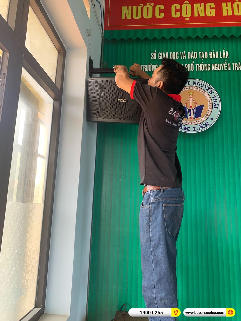 Lắp đặt d&agrave;n &acirc;m thanh hội trường Denon cho trường THPT Nguyễn Tr&atilde;i ở Đăk Lăk