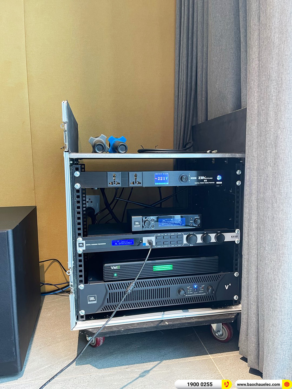 Lắp đặt d&agrave;n &acirc;m thanh hội trường JBL cho c&ocirc;ng ty CP FPT ở H&agrave; Nội