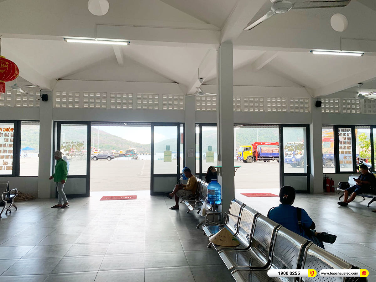 Lắp đặt d&agrave;n &acirc;m thanh JBL cho Ph&ograve;ng khai th&aacute;c - Dịch vụ BQL Cảng Bến Đầm ở C&ocirc;n Đảo