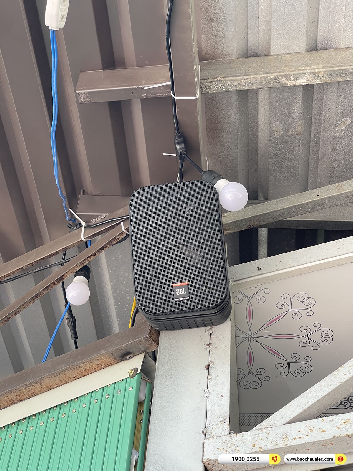 Lắp đặt d&agrave;n &acirc;m thanh JBL gần 20tr cho qu&aacute;n Lủn Beer tại Vĩnh Long
