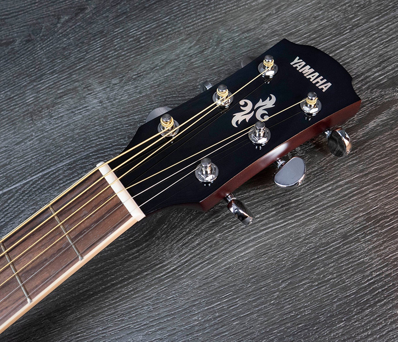 Đ&agrave;n Guitar Acoustic Yamaha APX600 