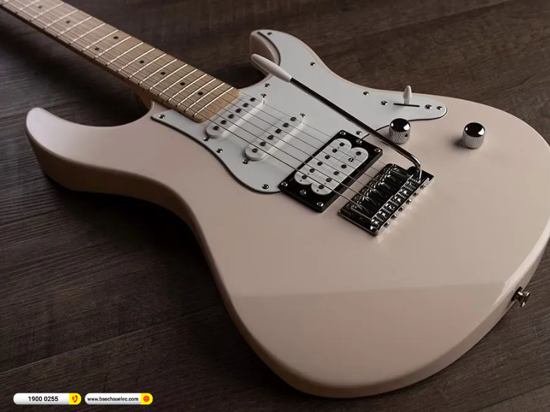 Đ&agrave;n guitar Điện Yamaha PAC112VM