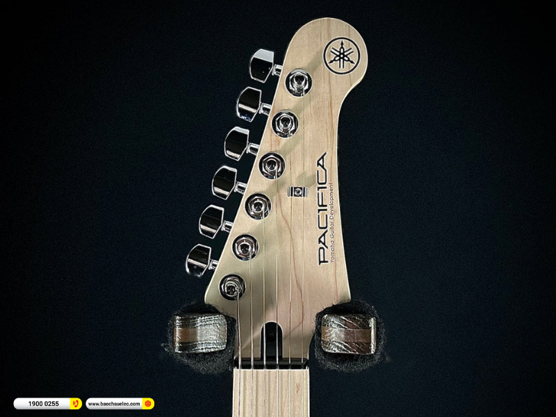 Đ&agrave;n guitar Điện Yamaha PAC112VM