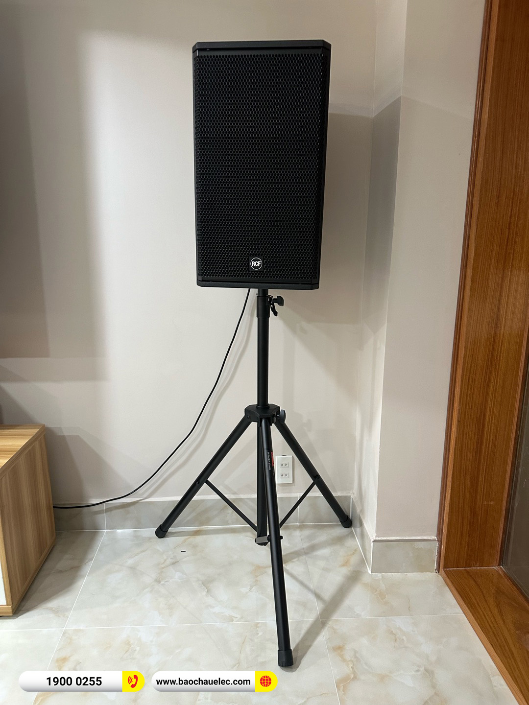 Lắp đặt d&agrave;n karaoke RCF hơn 76tr cho anh Huy tại TPHCM