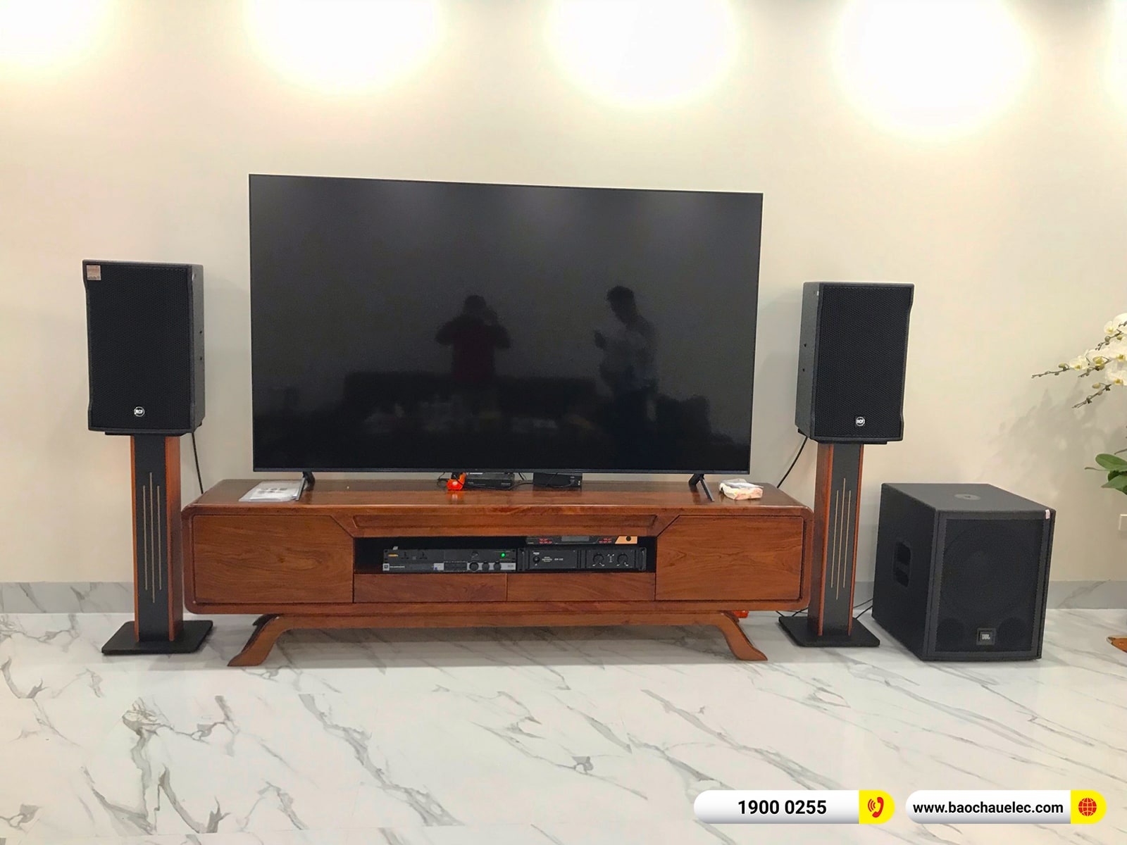 Dàn karaoke gia đình anh Long tại Nam Định