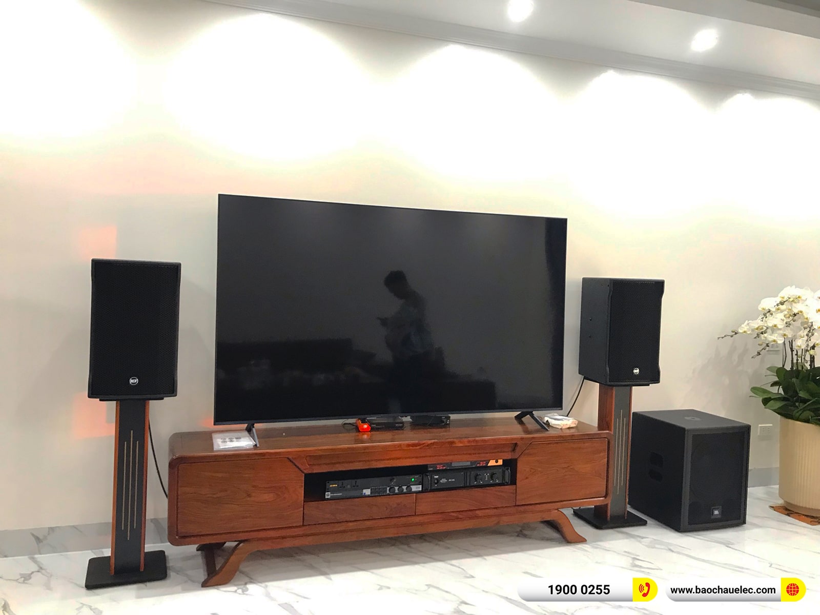 Dàn karaoke gia đình anh Long tại Nam Định