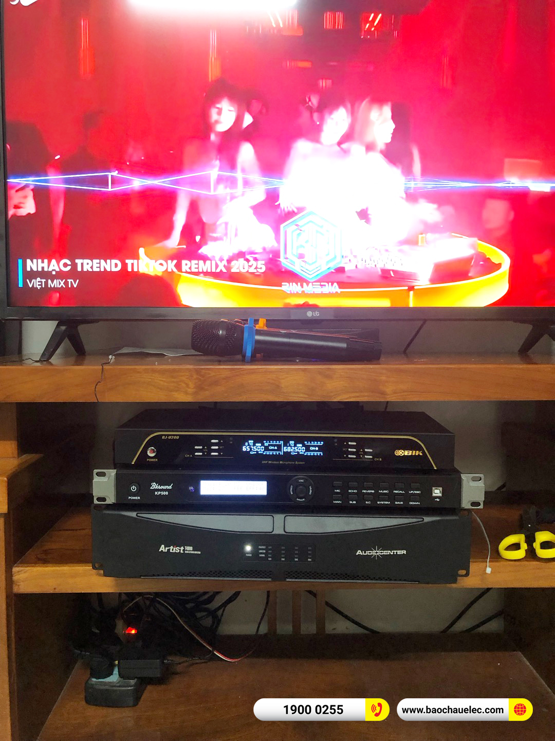 Lắp đặt d&agrave;n karaoke gắn tường Audiocenter cho anh Khu&ecirc; tại H&agrave; Nội