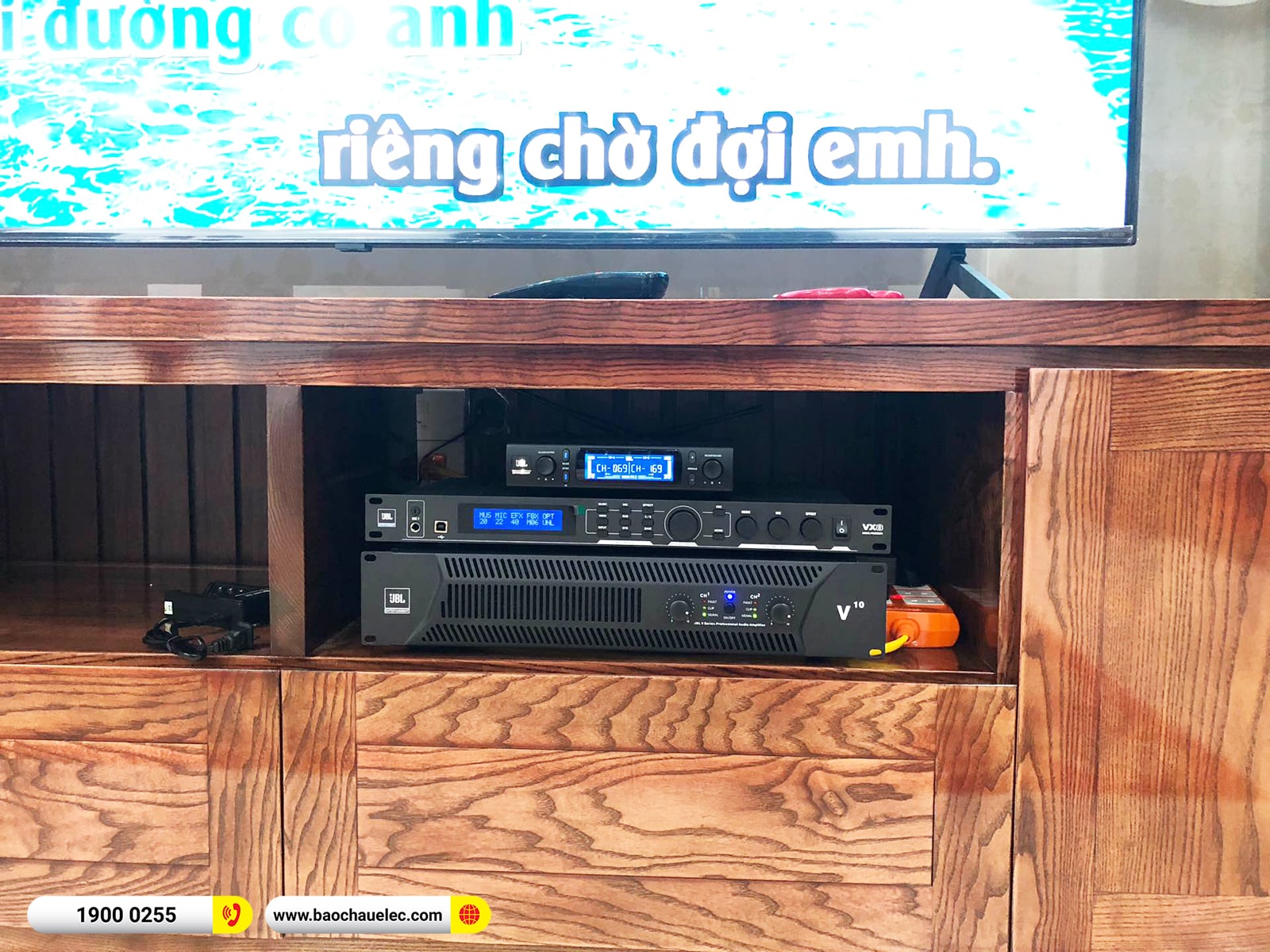 Lắp đặt dàn karaoke JBL hơn 83tr cho chị Loan tại Hà Nội (JBL KP4015 G2, JBL V10, JBL VX8, JBL VM300)