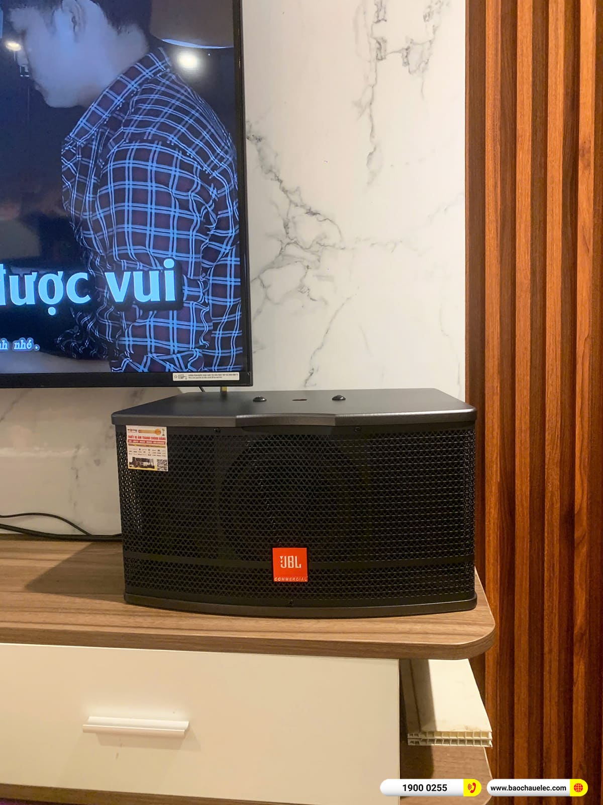 Lắp đặt d&agrave;n karaoke JBL hơn 17tr cho anh Phong tại H&agrave; Nội