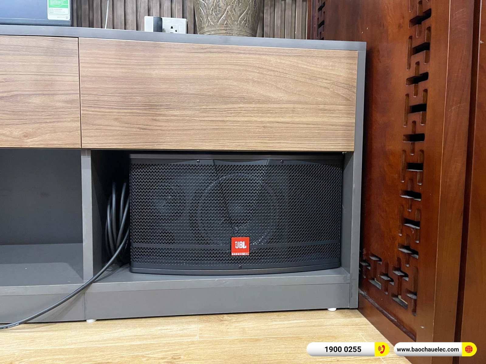 Lắp đặt d&agrave;n karaoke JBL hơn 25tr cho anh Tr&igrave;nh tại H&agrave; Nội (JBL CV1852T, BIK BDA-X33, JBL VM300)