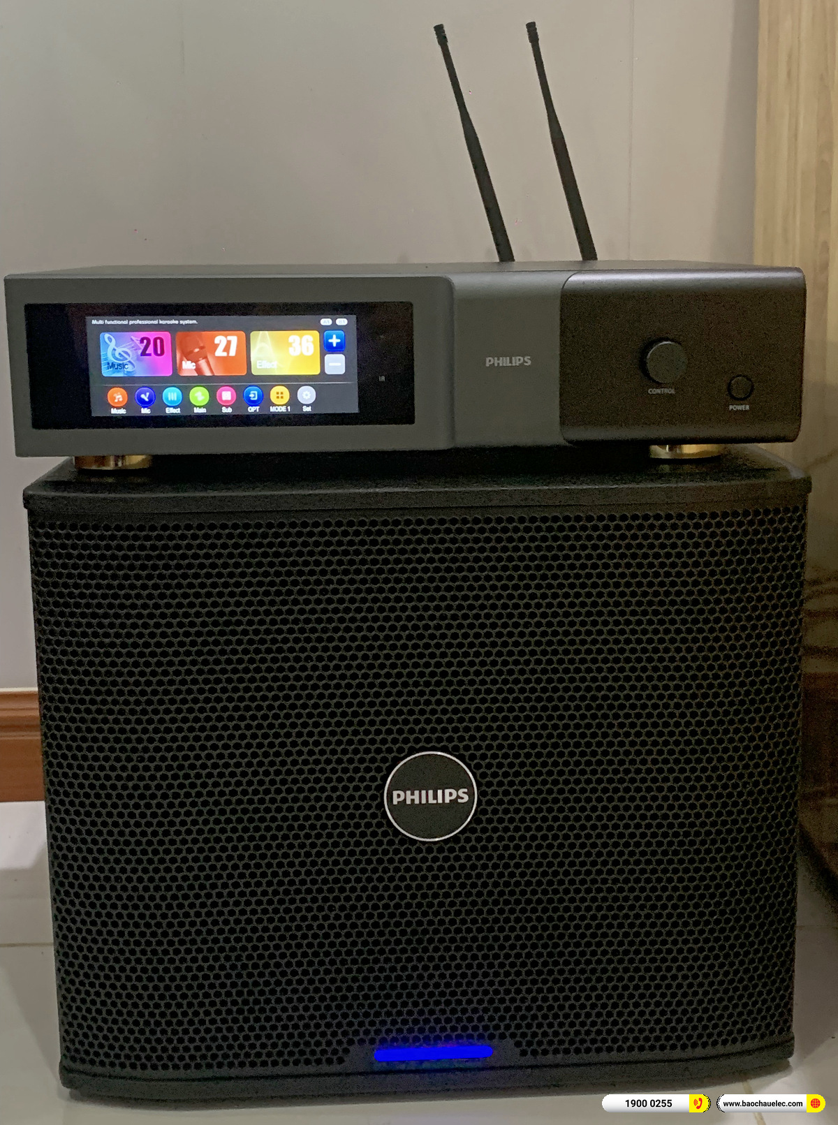 Bộ tăng &acirc;m Philips CSS2662/70/750W đặt ph&iacute;a tr&ecirc;n loa sub điện CSS2110/70