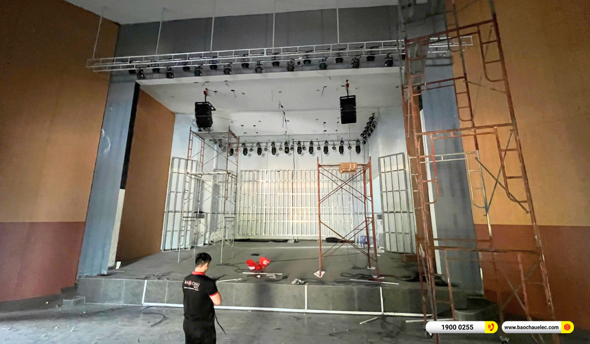 Lắp đặt d&agrave;n Line Array dBTechnologies sự kiện, s&acirc;n khấu cho Ủy Ban Nh&acirc;n D&acirc;n Huyện Nh&agrave; B&egrave; tại TP HCM