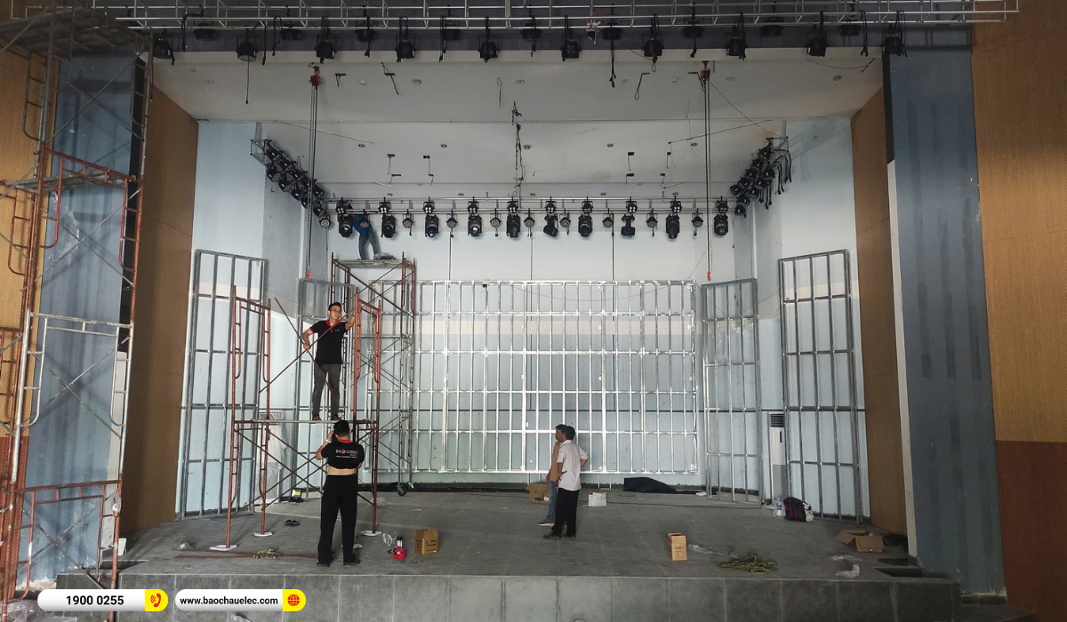 Lắp đặt d&agrave;n Line Array dBTechnologies sự kiện, s&acirc;n khấu cho Ủy Ban Nh&acirc;n D&acirc;n Huyện Nh&agrave; B&egrave; tại TP HCM