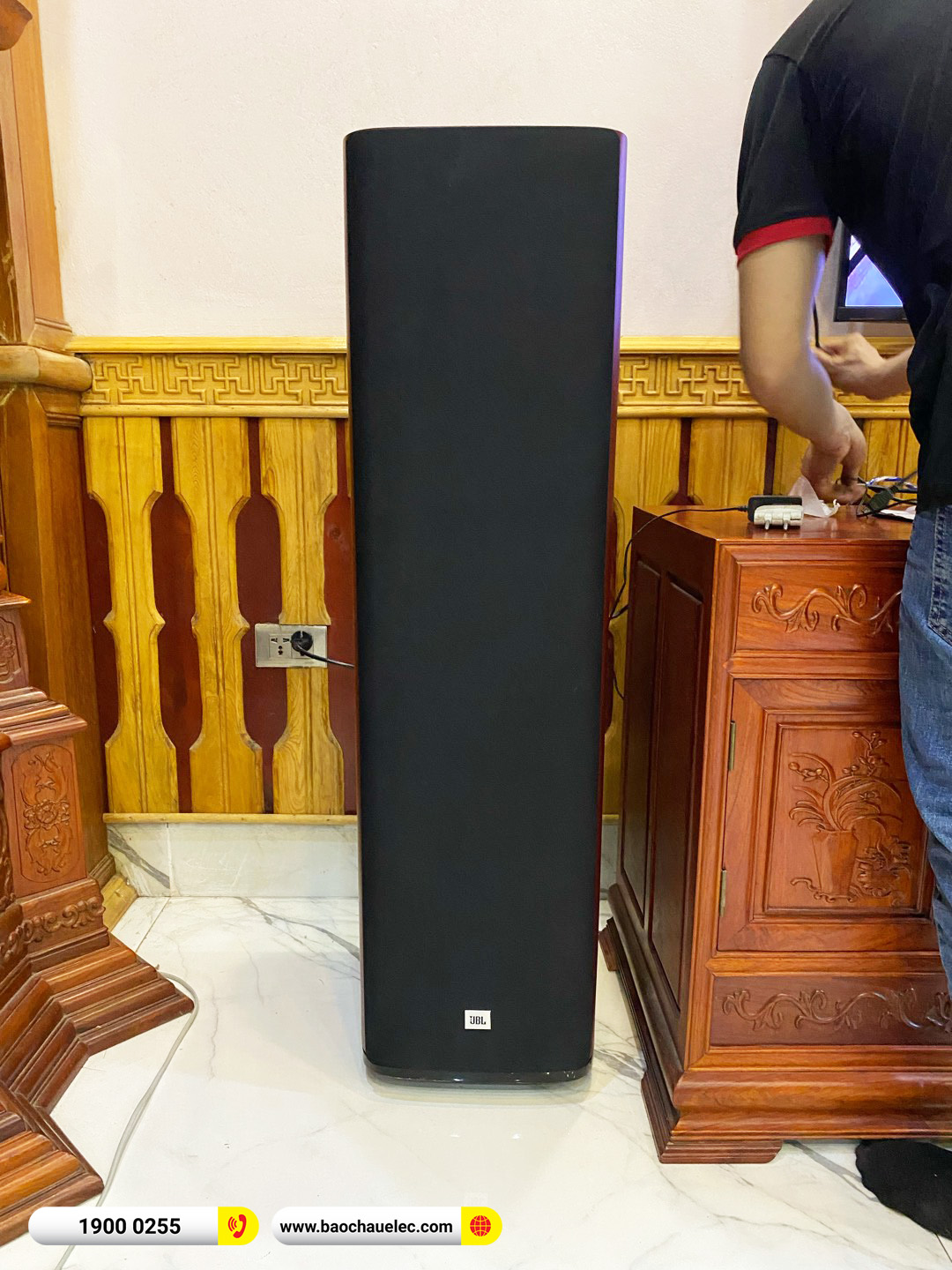 Lắp đặt d&agrave;n nghe nhạc JBL hơn 72tr cho anh Năm tại H&agrave; Nội