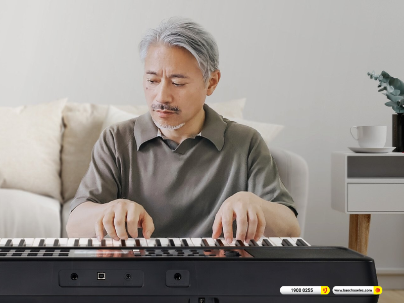 Đ&agrave;n organ Yamaha PSR-E383