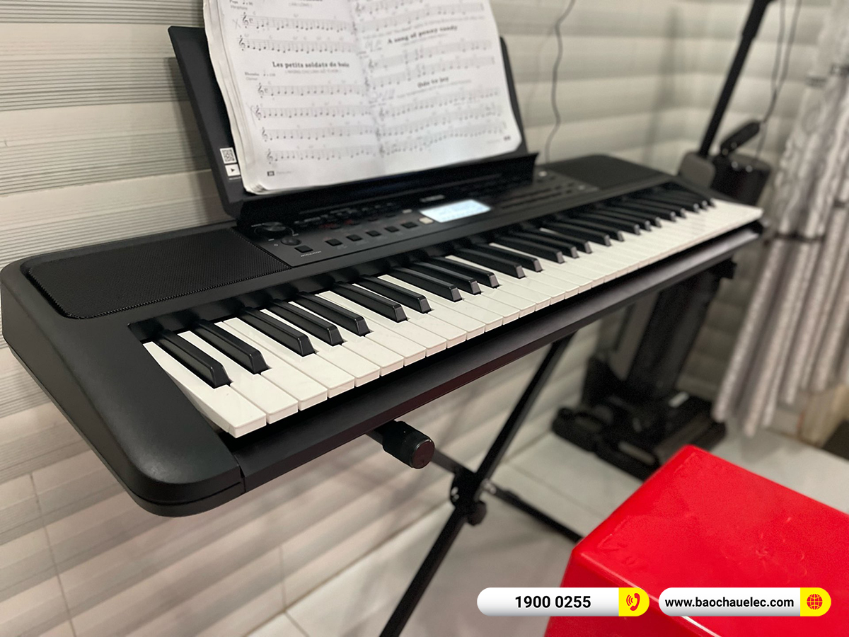 B&agrave;n giao Đ&agrave;n Organ Yamaha PSR-E383 hơn 4tr9 cho anh Thắng tại Đồng Nai