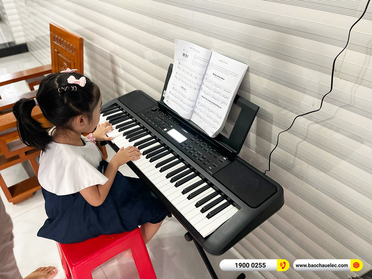 B&agrave;n giao Đ&agrave;n Organ Yamaha PSR-E383 hơn 4tr9 cho anh Thắng tại Đồng Nai