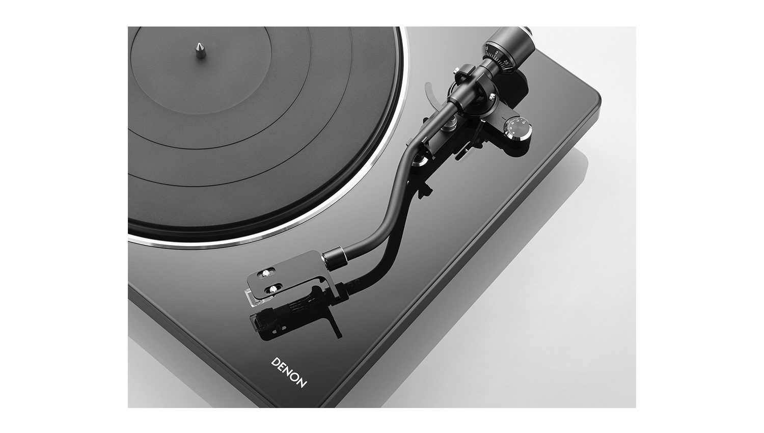 Đầu đĩa than Denon DP-400 màu đen