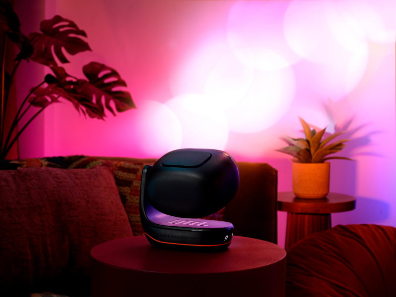 Đ&egrave;n JBL PartyLight Beam