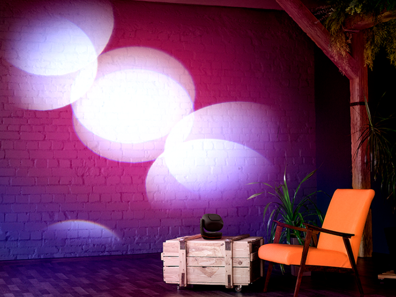 Đ&egrave;n JBL PartyLight Beam