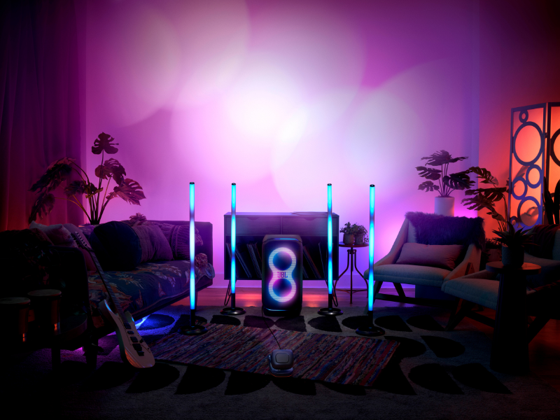 Đ&egrave;n JBL PartyLight Beam