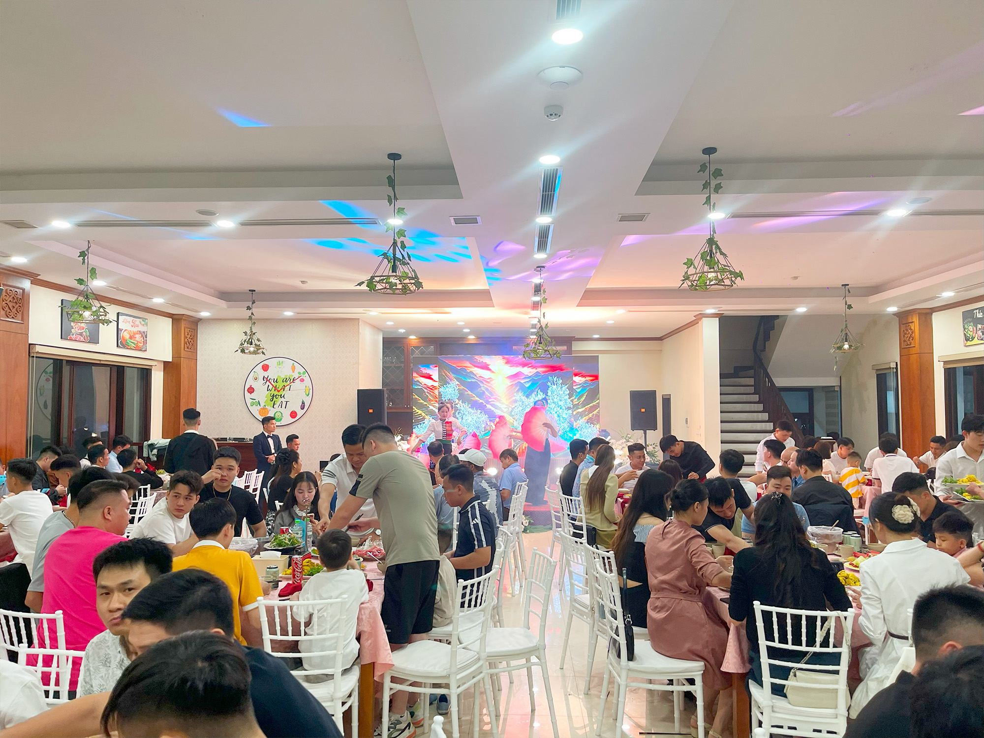 Bảo Ch&acirc;u Elec chinh phục đỉnh Fansipan - H&agrave;nh tr&igrave;nh gắn kết v&agrave; bứt ph&aacute;