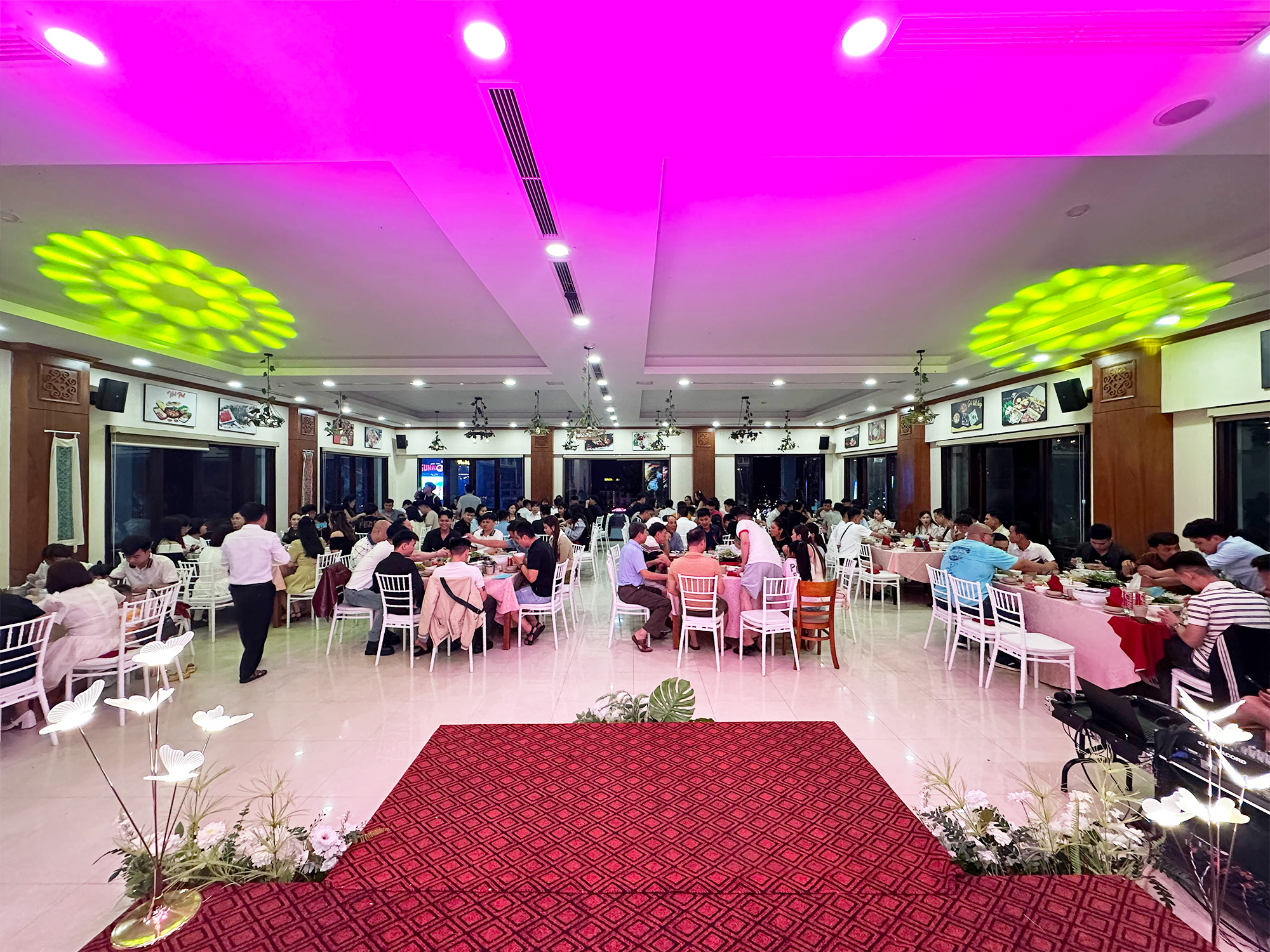 Bảo Ch&acirc;u Elec chinh phục đỉnh Fansipan - H&agrave;nh tr&igrave;nh gắn kết v&agrave; bứt ph&aacute;