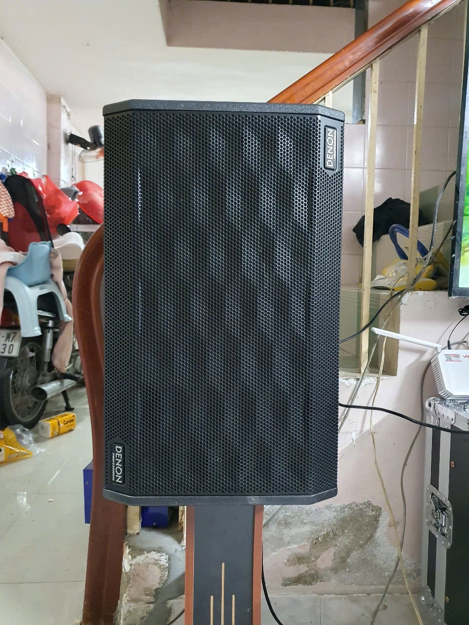 Lắp đặt d&agrave;n karaoke Denon hơn 50tr cho anh Trương tại TP HCM